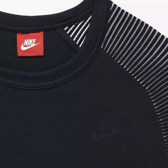 Nike Sweaters - •nike women sweatshirt•